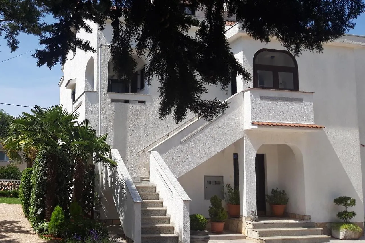Apartments With A Parking Space Sveti Anton, Krk - 5288