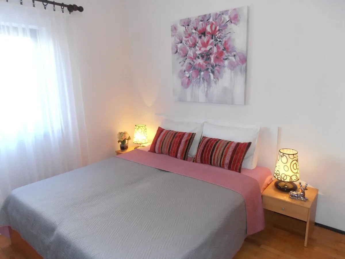 Apartments With A Parking Space Sveti Anton, Krk - 5288