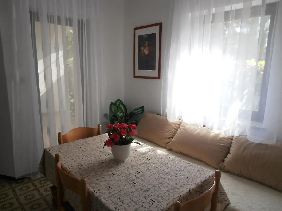 Apartments With A Parking Space Sveti Anton, Krk - 5288 克罗地亚
