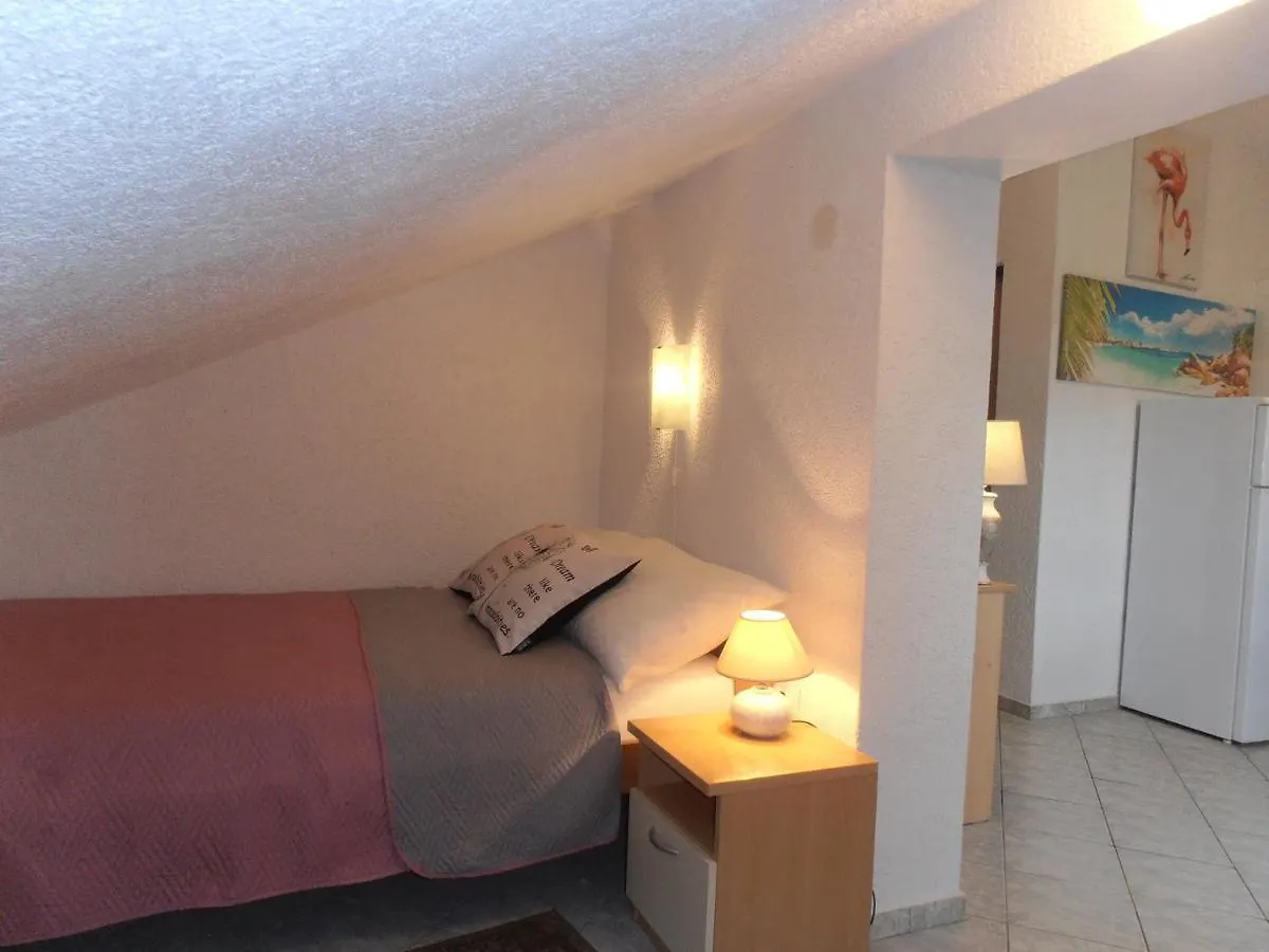 Apartments With A Parking Space Sveti Anton, Krk - 5288