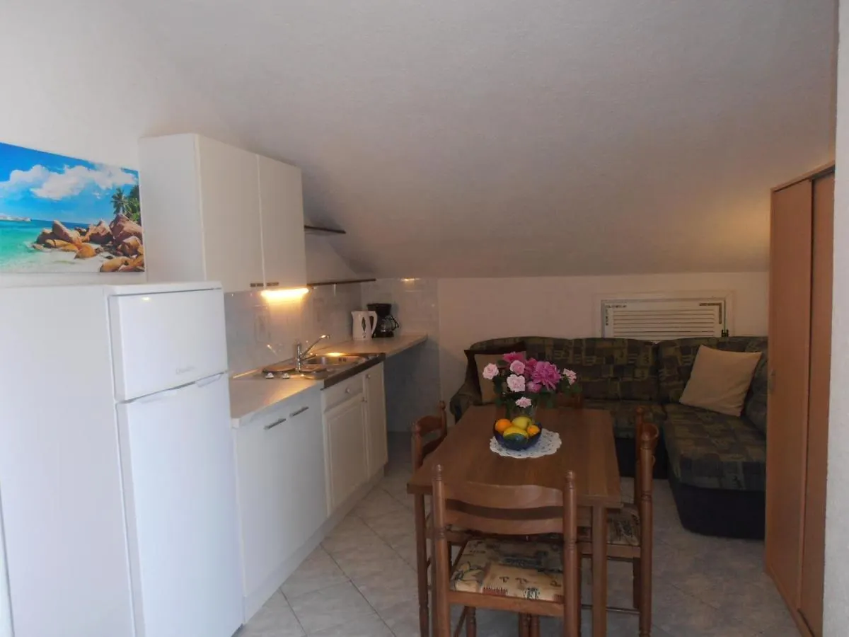 Apartments With A Parking Space Sveti Anton, Krk - 5288