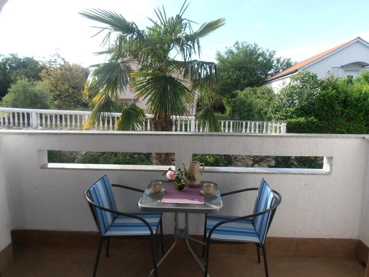 Apartments With A Parking Space Sveti Anton, Krk - 5288